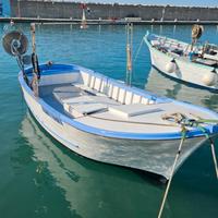 Gozzo da pesca con licenza