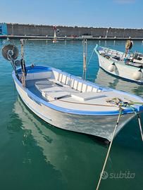 Gozzo da pesca con licenza