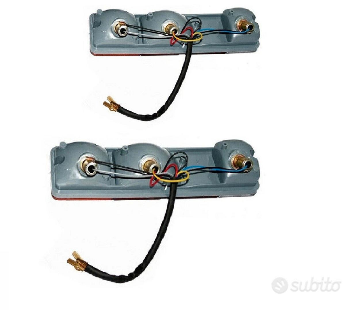 GENERICO FANALI Posteriori Destro E Sinistro Per Suzuki Samurai SJ 410/413 (1986-1995) – Attacco Tondo, Nessuna Plastica