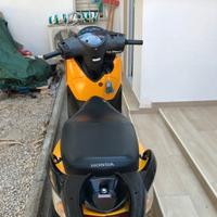 Honda Sh 2005 pezzi RICAMBI