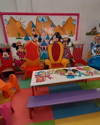 Troni, Tavoli, Panche per Sala Feste per Bambini