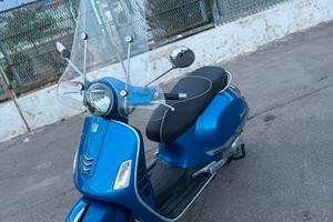 Piaggio Vespa 300