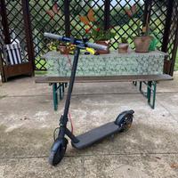 monopattino xiaomi scooter4 