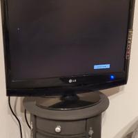 TV/Monitor LG Flatron M2094D-PZ – 20” HDMI/DVB-T