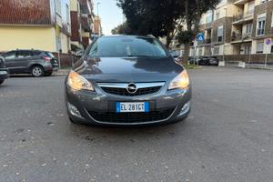 Opel Astra SW 2.0 CDTI 165cv - SOLO 92500 km. -