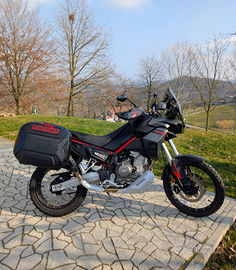 Aprilia Tuareg 660 my25 con 2496 km