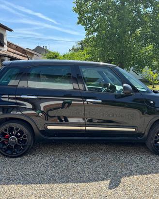 FIAT 500 L  Trekking nera
