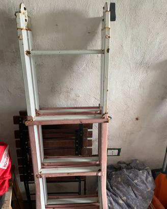 Scala in ferro allungabile