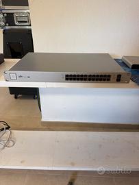 Unify switch 24 porte poe 250w