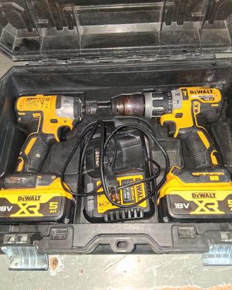 Kit avvitatore de walt 18v. 5Ah  modello Brushell