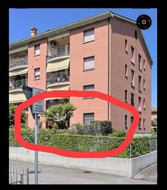 Appartamento piano terra con giardino