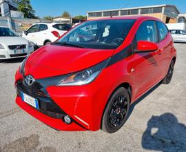 Toyota Aygo 1.0 VVT-i 69 CV 5 porte x-play TSS