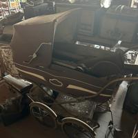 Antico Passeggino/Carrozzina per bambini