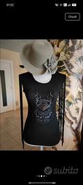 T-shirt Denny Rose nera con frange