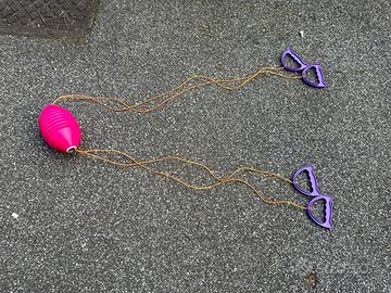 gioco di coppia per bambini stile tiro alla fune