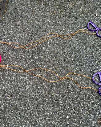 gioco di coppia per bambini stile tiro alla fune