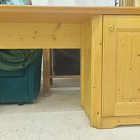 Scrivania in legno di Hotel con vano per Minibar