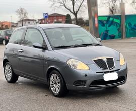 Lancia Ypsilon 1.2 Argento ok neopatentati leggi t