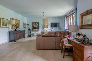 VILLA A SCHIERA A MONTE SAN PIETRO