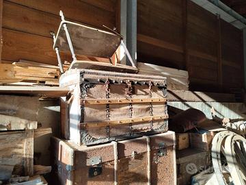 Mobili antichi da restaurare ed oggetti antichi