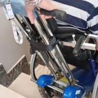 Montascale elettrico cingolato per carrozzina