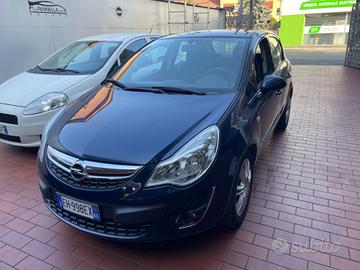 Opel Corsa 1.2 5 porte Cosmo