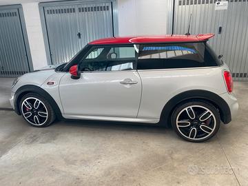 Mini John Cooper Works 2.0 231 cv