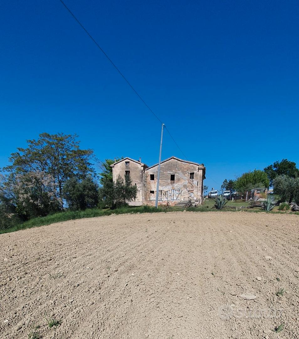 Casale con terreno agricolo - Vista 5