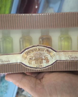 mignon di profumi da collezione