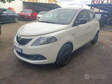 LANCIA Ypsilon 1.0 FireFly 5 porte S&S Hybrid Ec