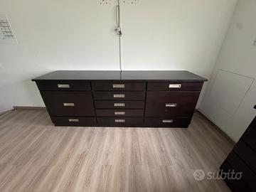 Mobili in legno massello