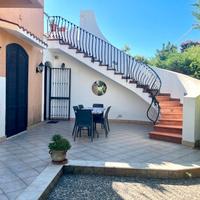 Villa con terrazzo vista mare | Fontane Bianche
