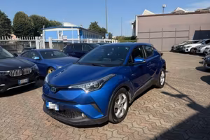 TOYOTA C-HR 1.8 Hybrid E-CVT Business