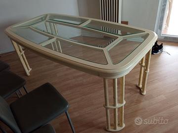 Tavolo in legno laccato