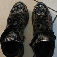 Scarponcino donna nero con strass