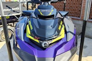 Moto d'acqua SeaDoo RXT-X 300