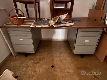 Scrivania 