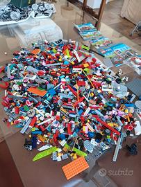 Pezzi LEGO autentici da cinque collezioni
