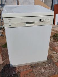 Lavastoviglie SIEMENS 100 E.