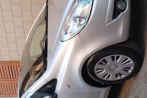 opel corsa D 1000 cc  2008 