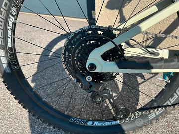 MTB  FULLY LIV EMBOLDEN XS