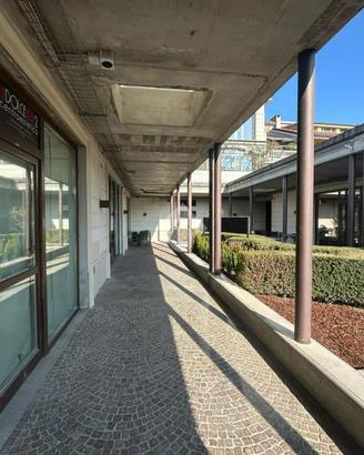 NEGOZIO A RIVAROLO CANAVESE
