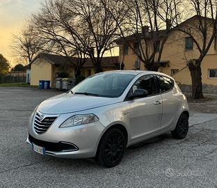 LANCIA YPSILON NEOPATENTATI 5porte(soli 130.000km)