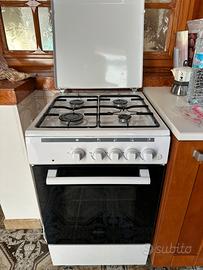 Cucina Bianca a Gas  libera installazione 50 x 50