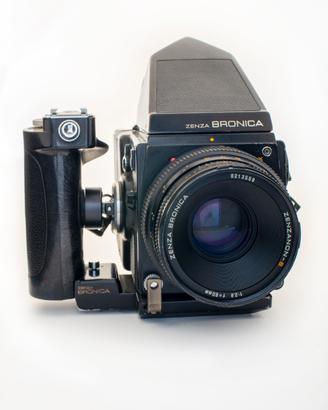 Apparecchio Fotografico medio formato cm 6 x 6