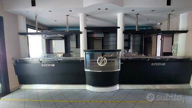 Banco da bar completo con n.2 divanetti