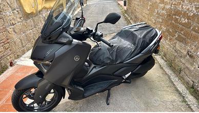 scooter 300 XMAX