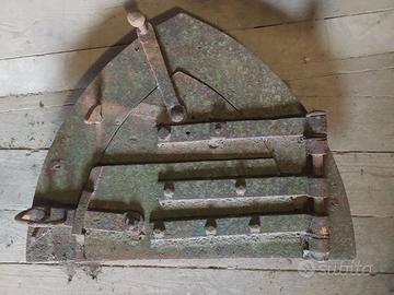 Antica porta per forno a legna