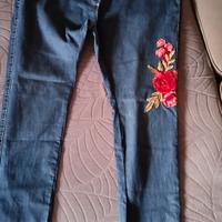 Jeans morbidi con fiore xxxl 