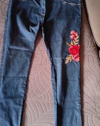 Jeans morbidi con fiore xxxl 